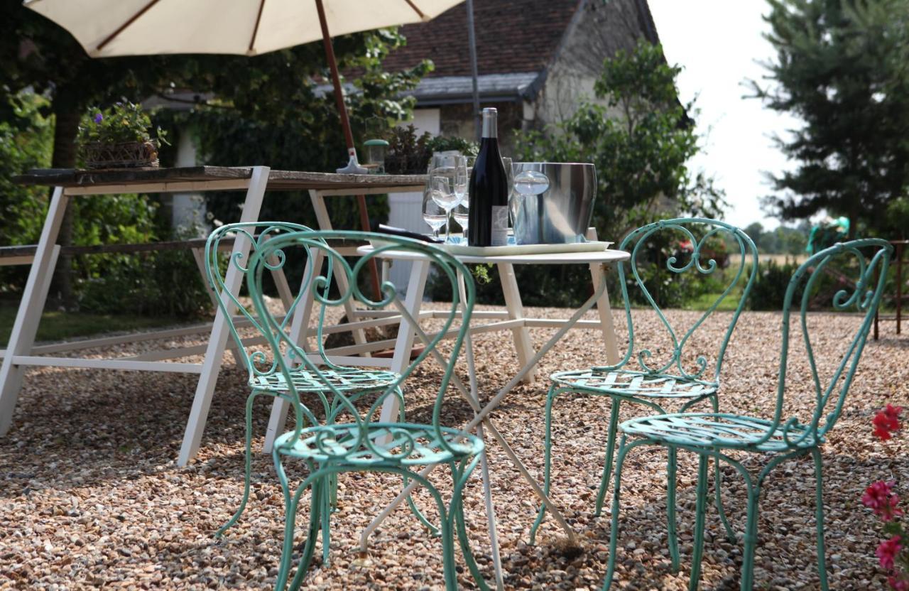 Une Maison, Un Jardin Berthenay Eksteriør bilde